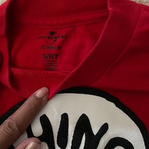 Universal T shirts 5/6 and 2? Size